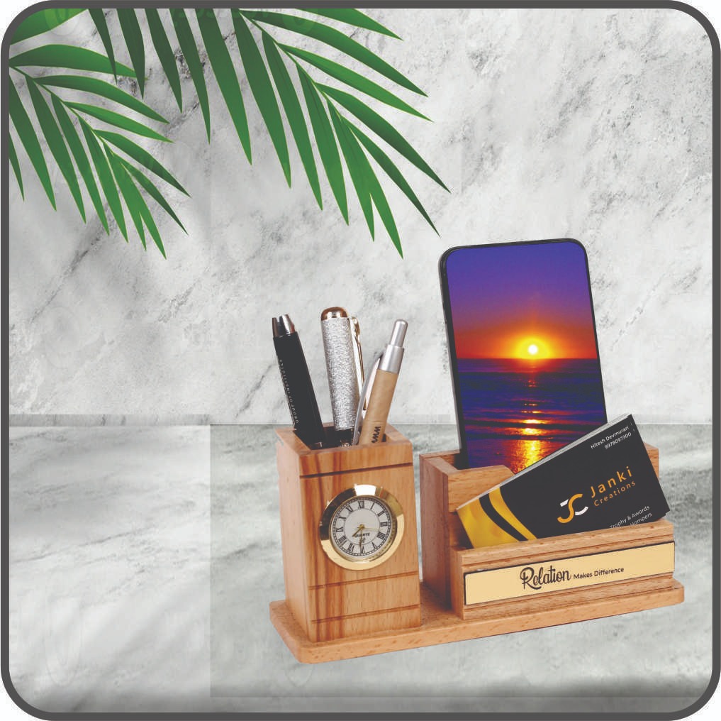 PEN HOLDER WITH CLOCK